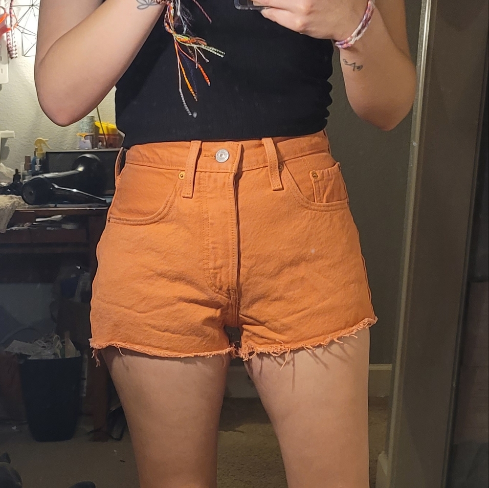 NWOT Levi's shorts